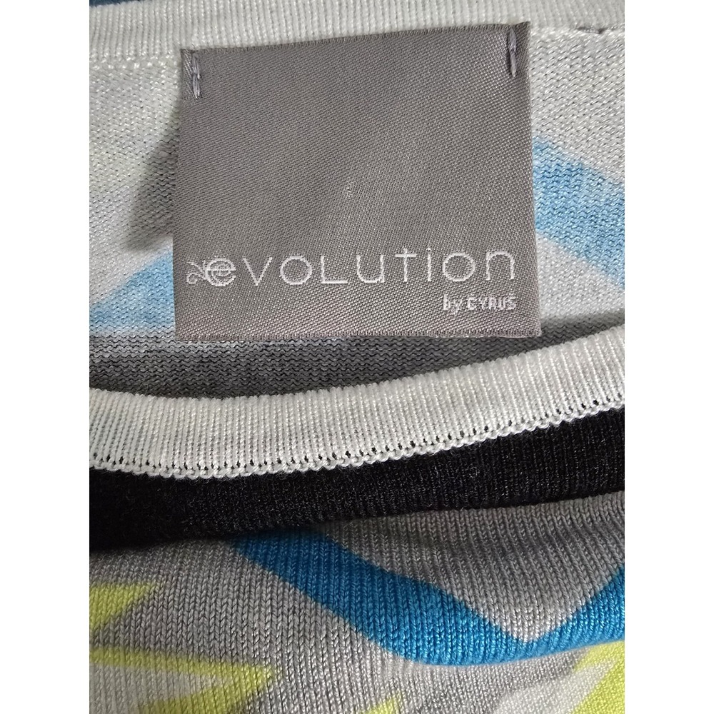 Evolution by Cyrus Aztec Sweater Size Medium - Picture 3 of 4